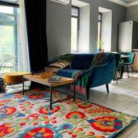 3 Rooms VIP Apartment on Metallurgov 5: Zaporijya'da bir otel