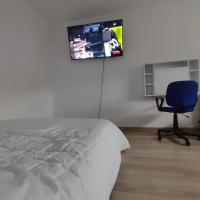 Chambre privé dans une maison avec terrasse et jardin salles de bain partagées, hôtel à Lille (Lille Sud)