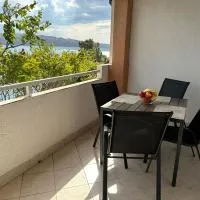 Apartmani Karlobag, מלון בקרלובג