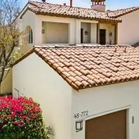 LV105 Upstairs 1 Bedroom Overlooking the Pool, hotel em La Quinta