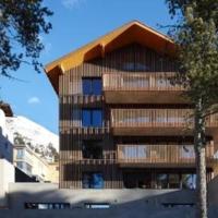 Alpine Lodge 6-Bett-Wohnung mit Galerie Chesa al Parc "Bergbahnen All inklusive" im Sommer