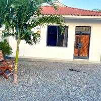 Tulivu House -2bedroom vacation home close to the beach