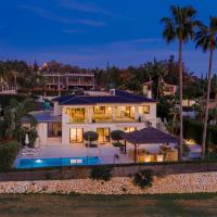 5 bed-villa with golf court view