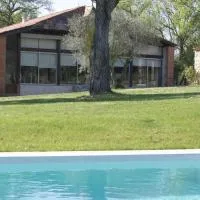 Le Domaine De Dolly, hotel v destinaci Villeneuve-sur-Lot