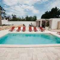 Le canne Pool and Relax, hotel en Pulsano