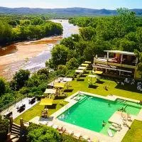 Balcón del Río, Hotel de Campo y Cabañas, מלון במינה קלאוורו