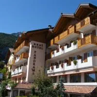 Hotel Panorama, hotel em Molveno