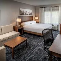 Delta Hotels by Marriott Huntington Mall, מלון בBarboursville