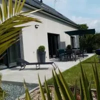 Grand Gîte de Kergroas, hôtel à Ploumilliau