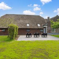 Spacious holiday home in Montfoort with private terrace, hotel in Montfoort