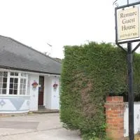 Remarc Guest House, hotel i Takeley