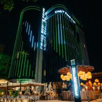 Grand Mildom Hotel, hotel in Almaty