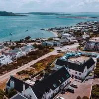 The Farmhouse Hotel، فندق في لانجيبان