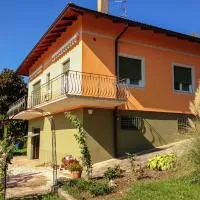 Villa Magnolia Oliveti relax e privacy con panorama mozzafiato, Hotel in Crosano