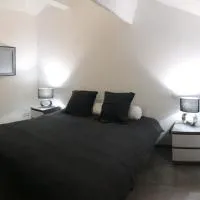 Gîte LE BOIS FLOTTE spacieux 120 m2 6 personnes Lagorce vallon pont d arc Ardèche: Lagorce şehrinde bir otel