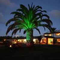 Norfolk Motel & Campervan Park, хотел в Awanui