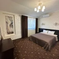 Hotel Merry Club โรงแรมในMalyye Khutora