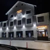 ANTIK HOUSE, viešbutis mieste Cornu de Jos