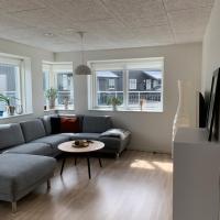 Tranquil Haven Retreat: Modern 1-Bedroom Apartment with Spacious Living, hotel in Hoyvík
