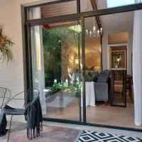 Pinetown में, होटल Buckingham Garden Suite