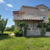 Apartments Lipić, хотел в Поседарье