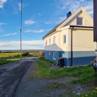 Liten leilighet i Berlevåg, hotel i nærheden af Båtsfjord Lufthavn - BJF, Berlevåg