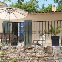Une maison en Provence, hotel v destinaci Pierrevert
