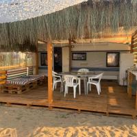 Beach hub caravans Gradina, хотел в района на Плаж Златна рибка, Черноморец