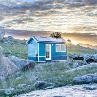 Heathcote Hills Tiny House - Tiny Stays, hôtel à Tooborac