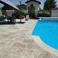 Appartement 4 personnes avec piscine 60m2, hotel u gradu 'Le Barp'