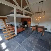 Guesthouse 66, hotel di Lommel