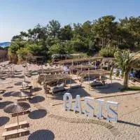 Viesnīca Oasis Deluxe Studios pilsētā Pefkare