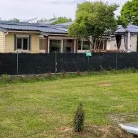 Maison au bord du canal، فندق في Pagny-la-Ville