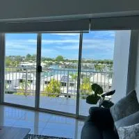 Marina View Holiday Apartment - Beautiful Views, hotel u gradu Larrakeyah