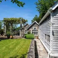The School House, hotel a Coryton