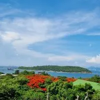 Sawasdee Sichang, hotel en Ban Tha Thewawong