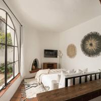 Cozy New - Casa Blanca Suite B1, hotel v destinaci Montecito