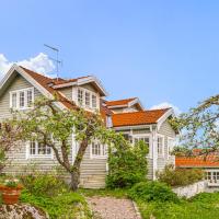 Nice Home In Eskilstuna With Sauna And 4 Bedrooms