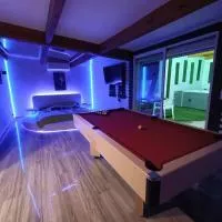 Appartement Le Secret Spa billard sensualité, hotel Espondeilhan városában