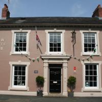 The New White Lion, hotel in Llandovery