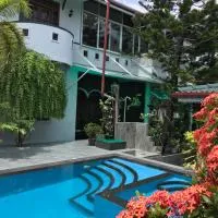 Avon Villa, hotel en Hikkaduwa