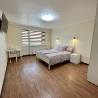 Swan City Family Apartment, מלון בגולבנה