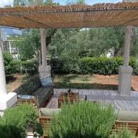 My Mediterranean Villa with Huge Garden and own Parking, hotell i Lumbarda