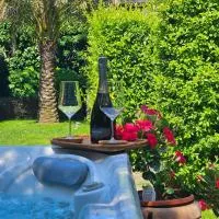 La Rocca Maison de Charme، فندق في مونيغليا