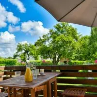 Apartment Murva -13 Min from Plitvice Lakes with parking and terrace, Hotel in Drežnik Grad