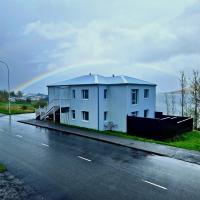 Sólgarður Guesthouse, hotel perto de Bíldudalur Airport - BIU, Bíldudalur