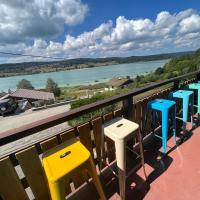 Chalet Charmant rénové au bord du Lac St Point