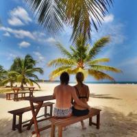 Aqua Marine Beach Hotel, hotel in Kalkudah