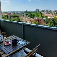Appartamento CasaZeta luminoso e centralissimo, hotel v destinácii Latina