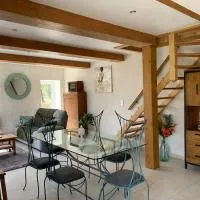 Chez Camille aux Sieges, hotel u gradu 'Les Rives'